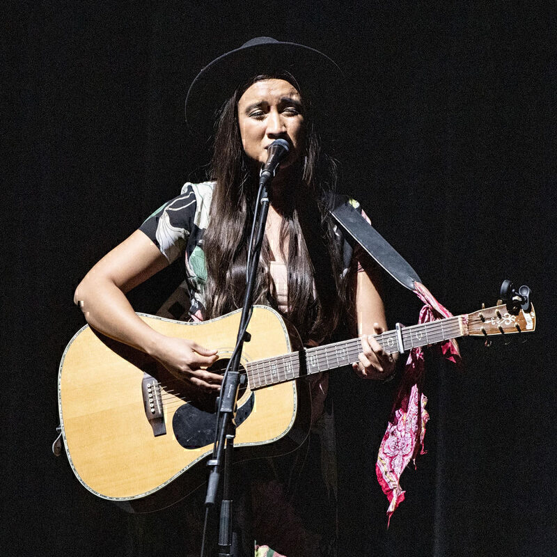 Raye Zaragoza