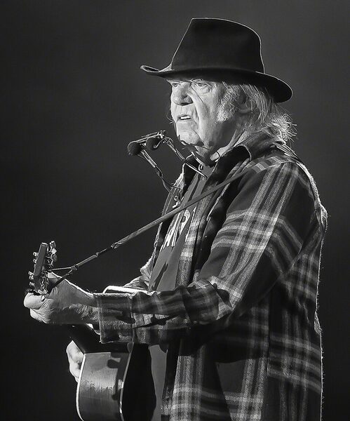 Neil Young pozywa Donalda Trumpa o 10 mln dolarów