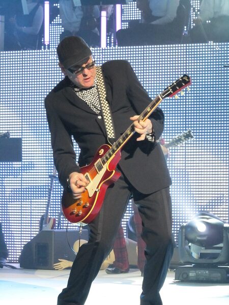 Rick Nielsen wystawia ponad 300 przedmiotów z kariery