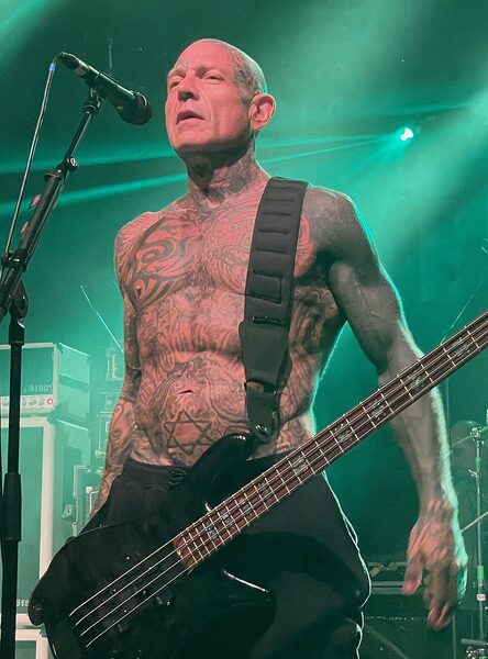 Evan Seinfeld uruchomił Full Metal Fitness wspiera odchudzanie fanów metalu