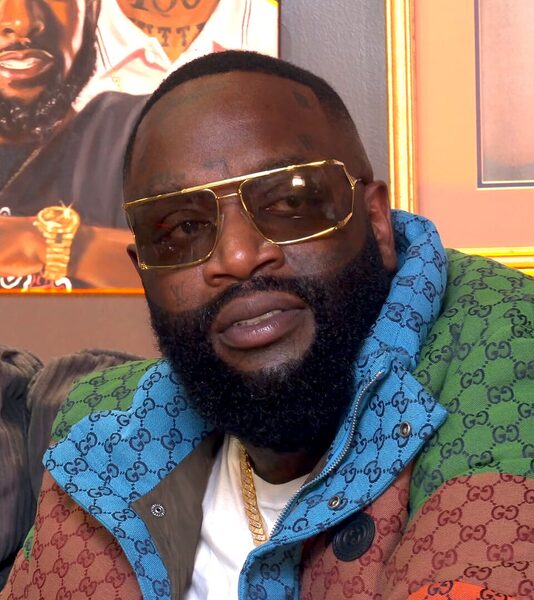 Rick Ross o zaletach przedpremierowych płatności