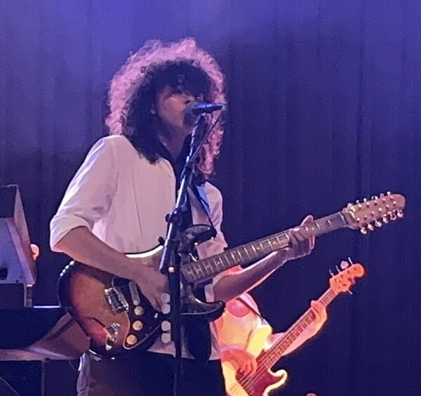 MUNA: Naomi McPherson przerwa na opiekę nad matką, trasa przełożona