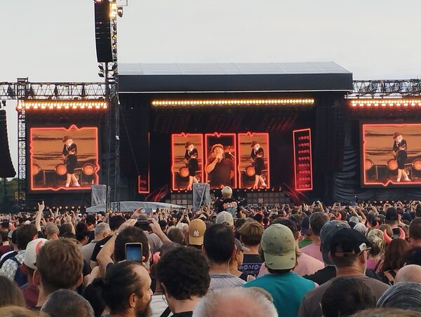 AC/DC spotkali fanów w Toronto
