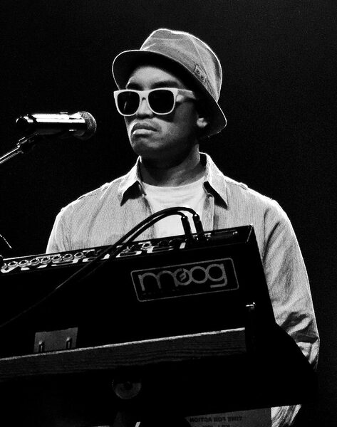 Chad Hugo rozpoczyna solową karierę muzyczną