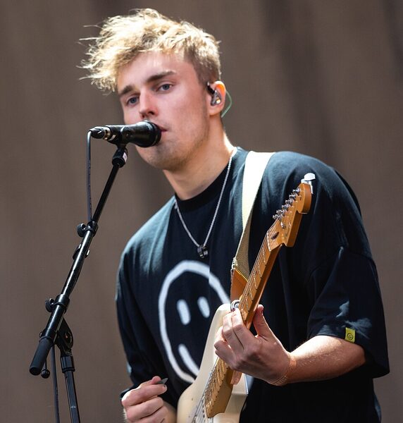 Sam Fender zapowiada zmiany cen biletów na trasę 2027