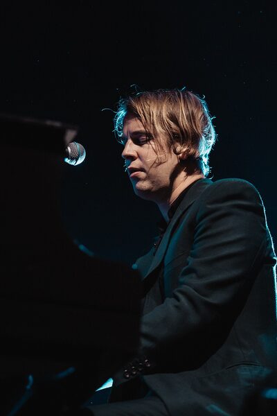 Tom Odell odwiedzi Poznań po osiemletniej przerwie