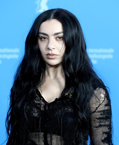 Charli XCX dodaje londyński koncert z powodu wysokiego popytu