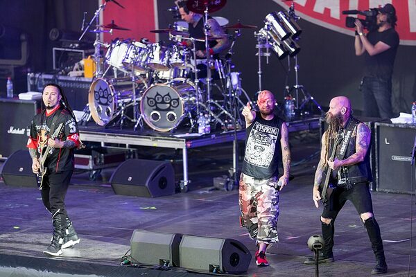 Five Finger Death Punch promują Legacy i zapowiadają trasę