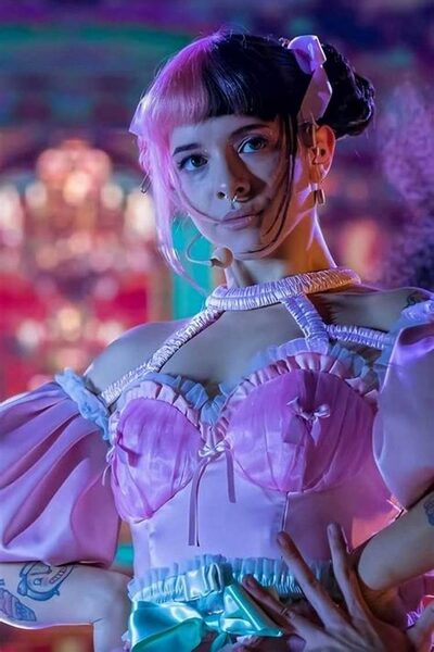 Melanie Martinez składa hołd Oliverowi Tree