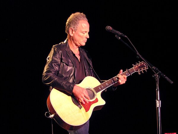 Lindsey Buckingham i Jesse Rutherford w LA wykonali przeboje Fleetwood Mac i The Neighbourhood