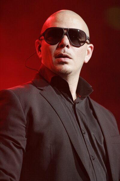 Pitbull powraca z nowym Pitcoin i trasą po Polsce