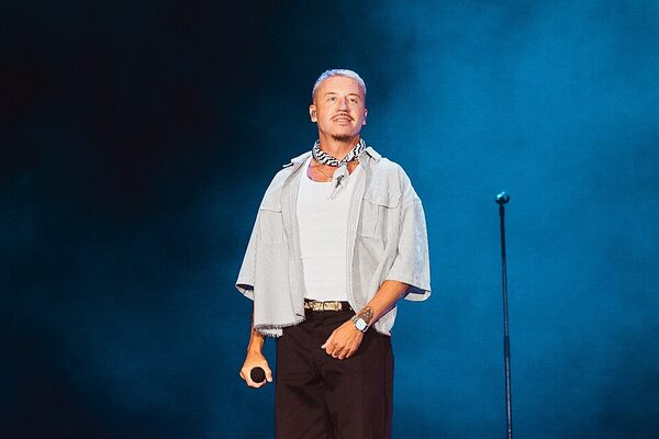 Macklemore rozpoczyna charytatywne koncerty w Dublinie