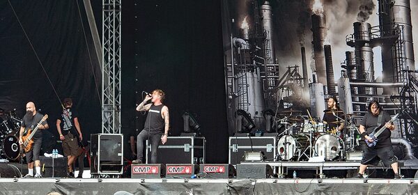 Byli muzycy wrócą do składu Fear Factory? Dino Cazares OSTRO o ostatnich spekulacjach