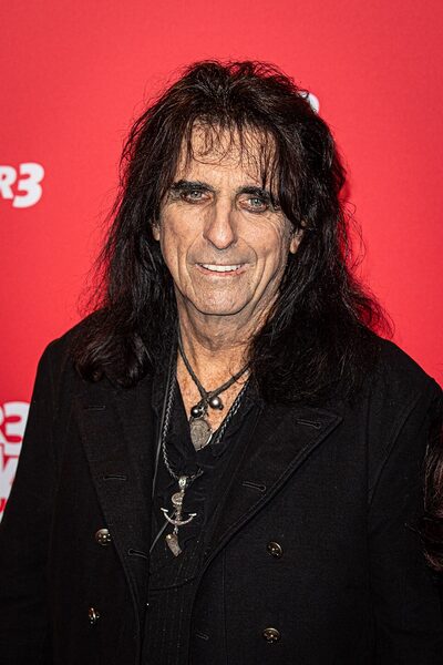 Alice Cooper: death metal to nadal hard rock