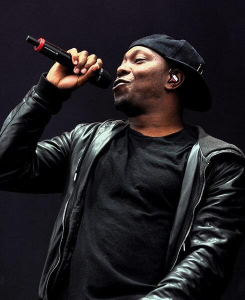 Dizzee Rascal prezentuje We Want Bass i klip Foxtrot Oscar
